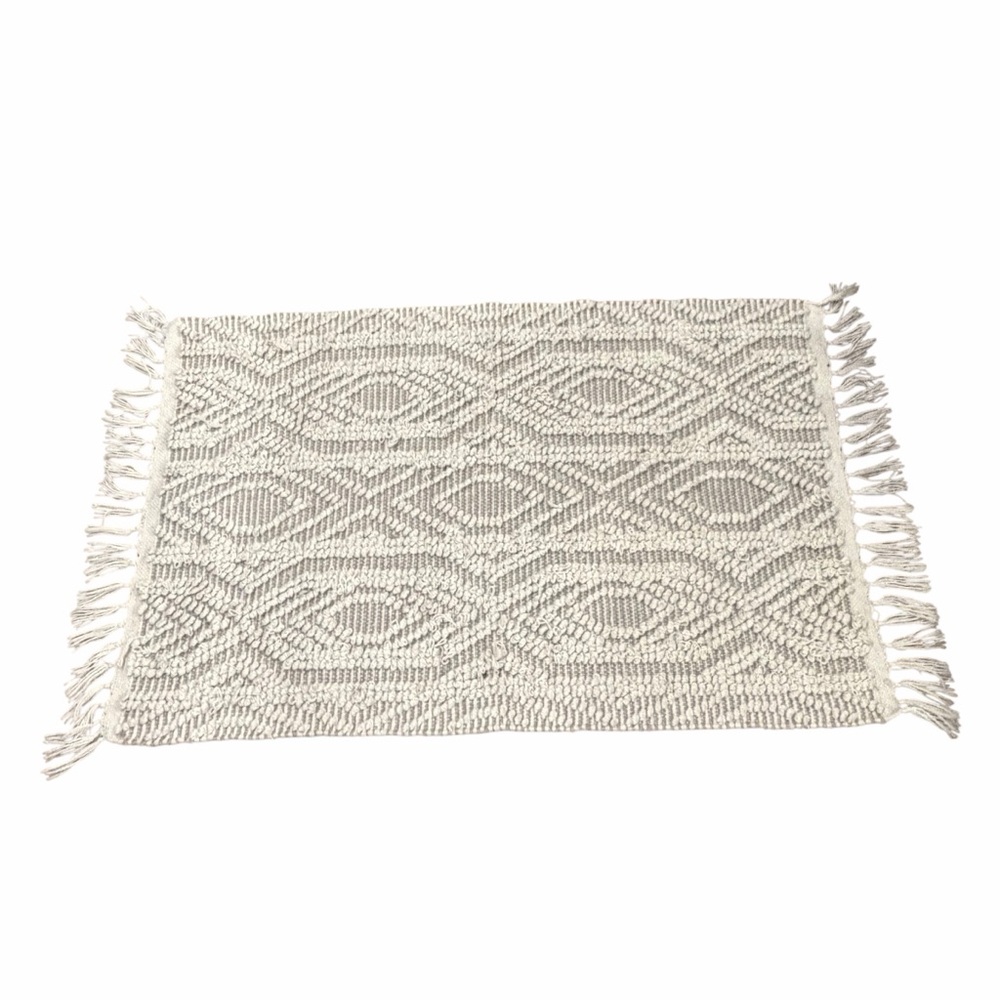 10/$25🦋 Kohl's Gray & Ivory Wool Fringe Rectangular Rug - 4' x 2.5'
